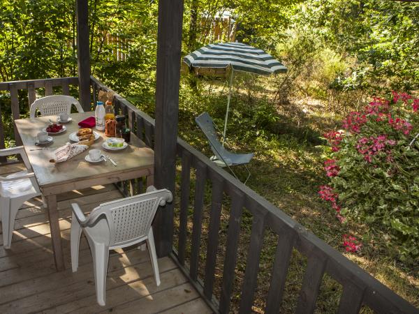 Dordogne rural self catering chalets, France