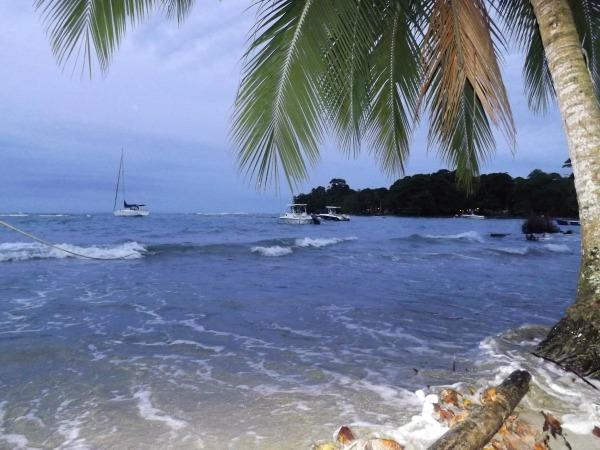 Costa Rica 13 day family holiday