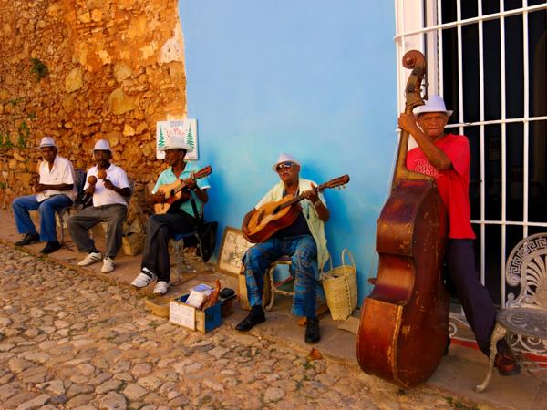 Small group tours to Cuba