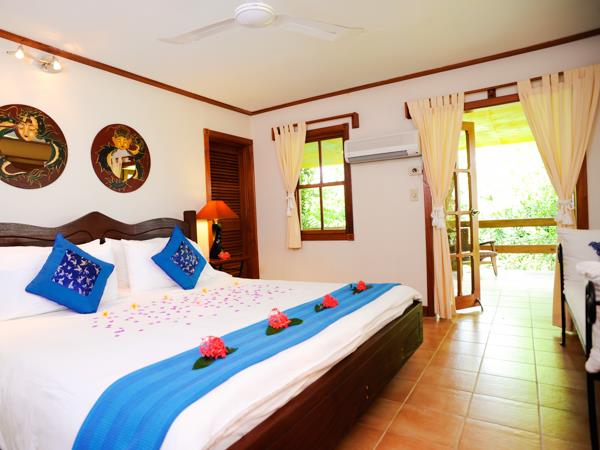 Family holiday to Guatemala and Belize, temples and islands
