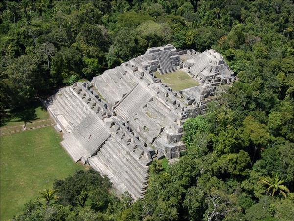 Belize holiday, Mayan mountains and Caribbean caye