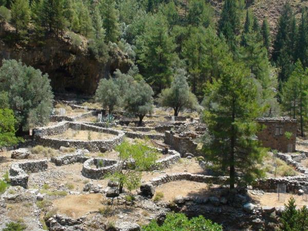 Greek Islands Walking holiday in West Crete & Santorini