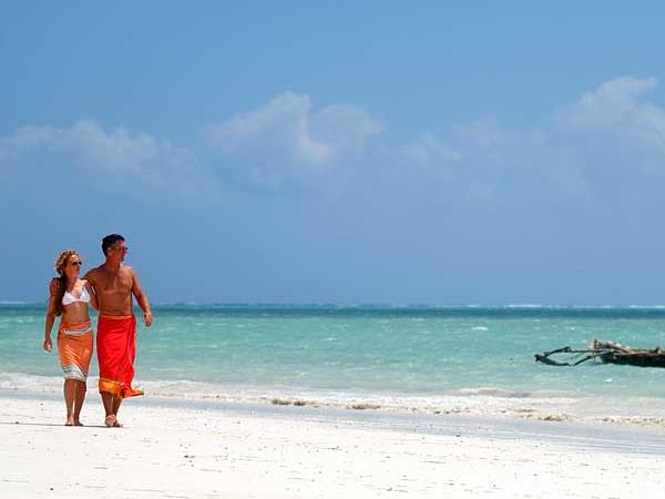 Kenya holidays, safari and beach holiday