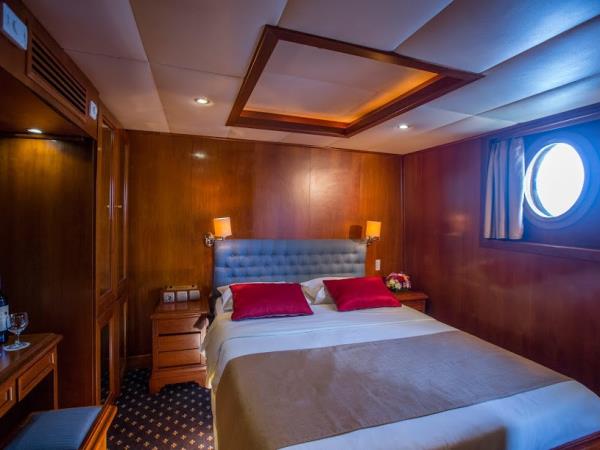 Greece small ship cruise, ancient sites of the Peloponnese