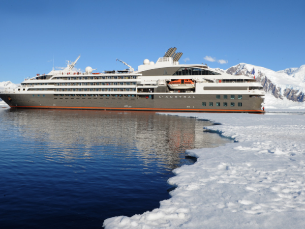 Antarctica, South Georgia & Falklands luxury cruise