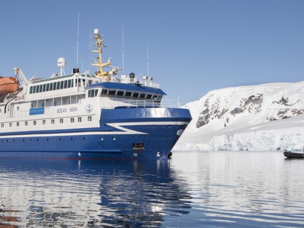 Antarctic expedition cruise, fly the Drake passage