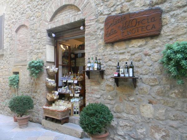 Tuscany walking holiday, Italy