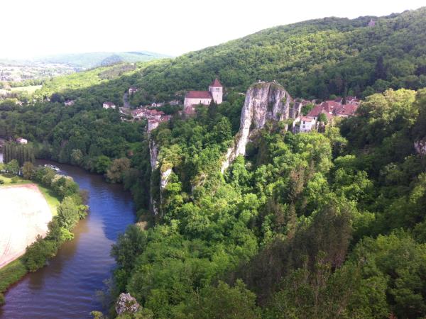 Dordogne cycling tour, France