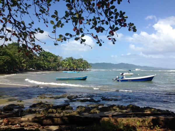 Costa Rica holiday, coast to coast