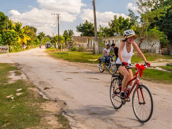 Cuba cycling and culture tour