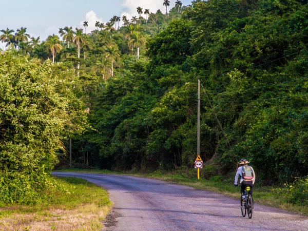 Cuba cycling and culture tour