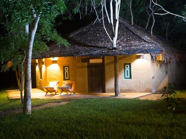 Yala tree houses & mud chalets in Sri Lanka