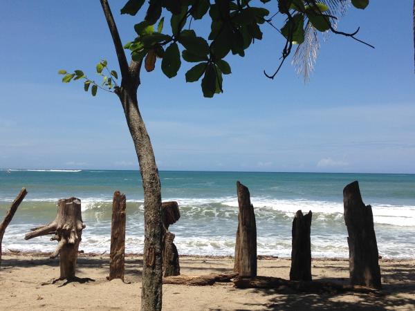 Costa Rica holiday, coast to coast