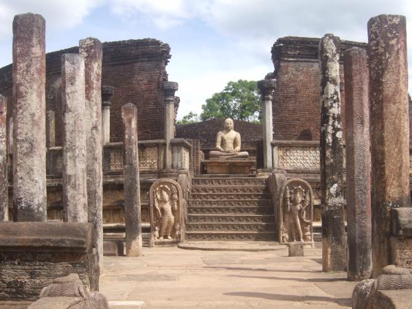 Sri Lanka holiday, tea, trains and elephants