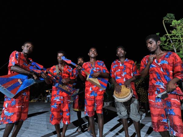 Madagascar private tour with tracking and camping