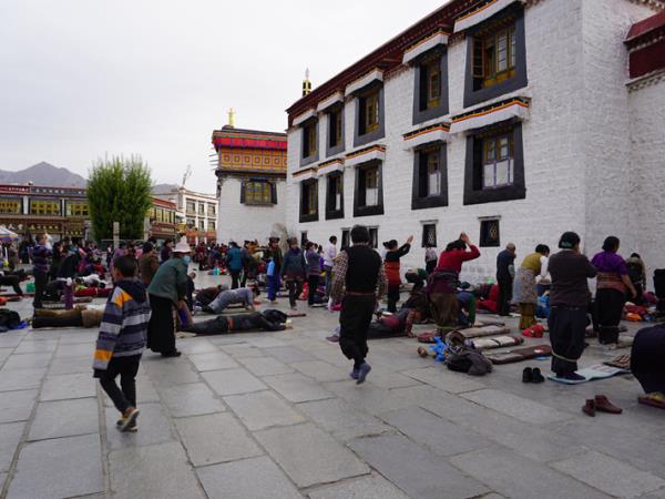Tibet pilgrimage trekking tour