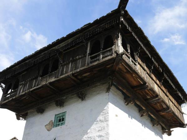 Manali trekking tour, foot hills of Himalaya