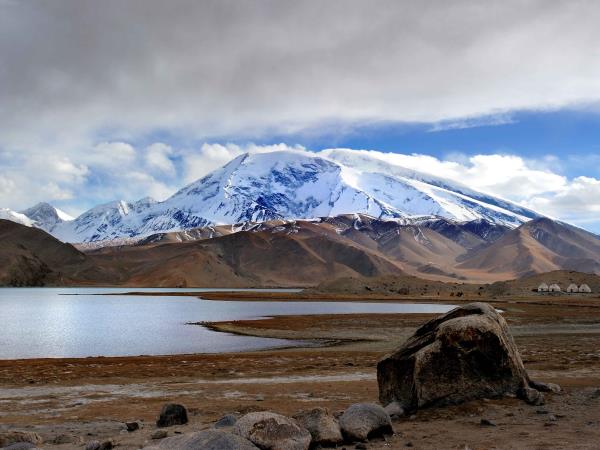 Mt. Muztagh Ata Base Camp trekking tour, China
