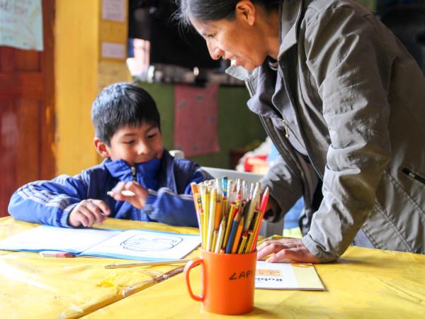 Family volunteering in Peru