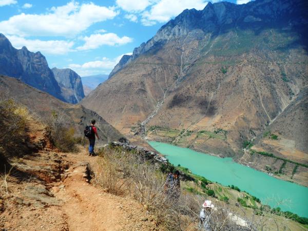 China strenuous walking holiday