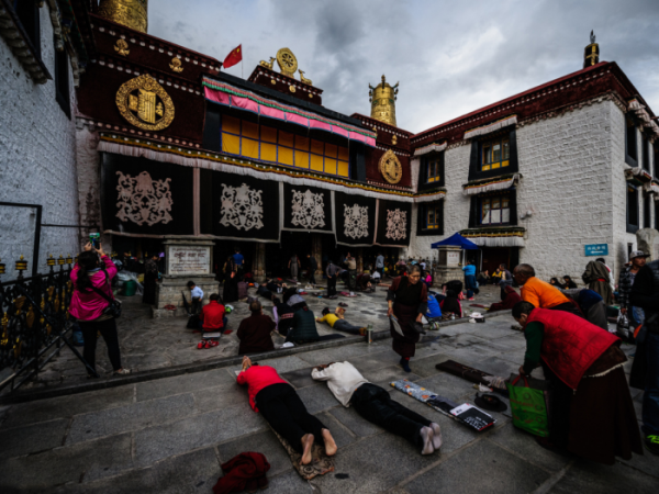 Tibet pilgrimage tour, Lhasa to Everest Base camp