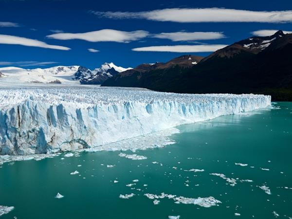 Patagonia hiking holiday, glacier tour