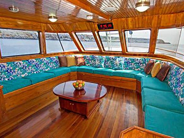 Galapagos cruise holiday