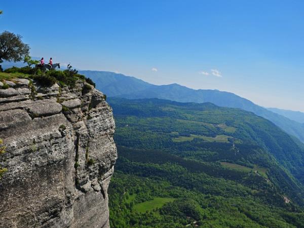 Catalonia horse riding, Pyrenees to the Mediterranean