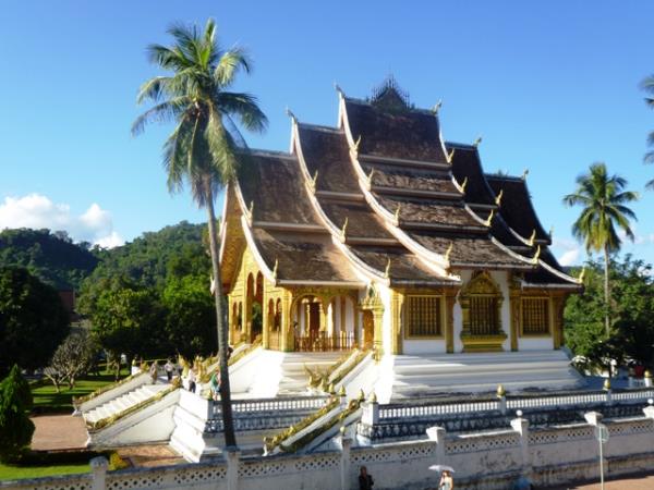Teach English to monks in Laos