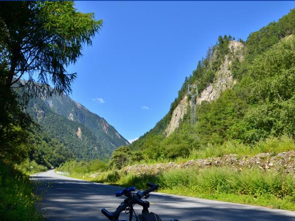 Cycling holiday in Sichuan, China