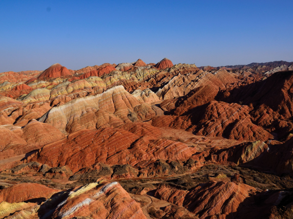 Badain Jaran Desert trekking tour, China