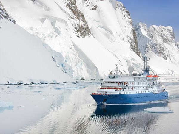 Luxury Arctic cruise Spitsbergen & Franz Josef Land