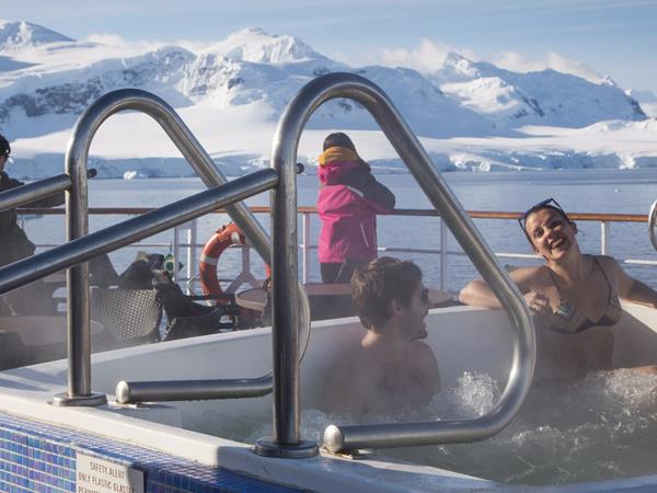 Luxury Arctic cruise Spitsbergen & Franz Josef Land