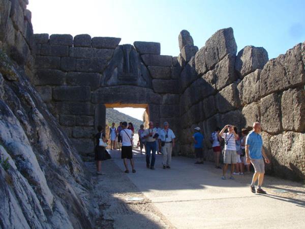 Greece cycling holiday, archaeology tour