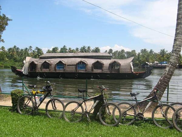 Small group cycling holiday in Kerala, India