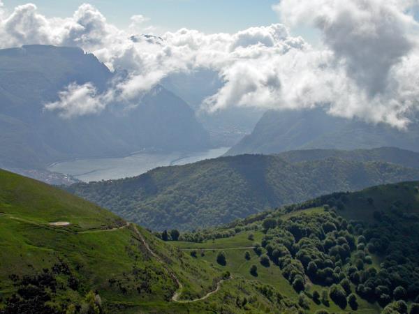 Lake Como summits walking holiday, Italy
