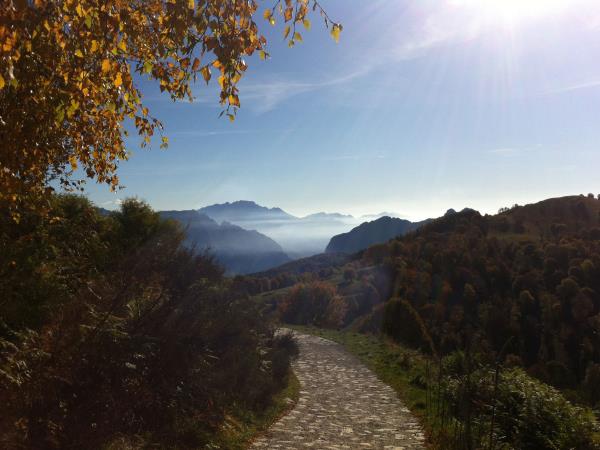Lake Como family walking holiday, Italy