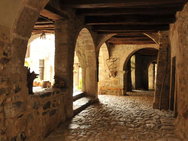 Bergamo circular walking tour in Italy