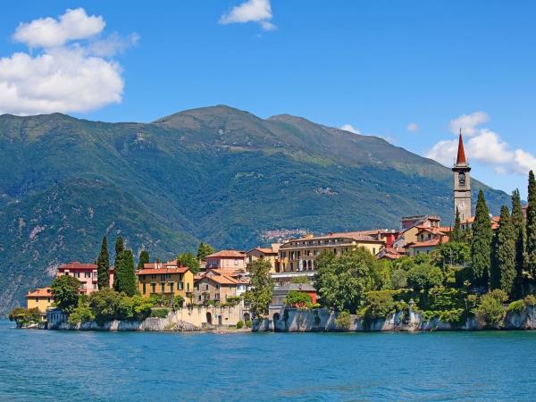 Italy walking & cultural holiday, Lake Como & Milan
