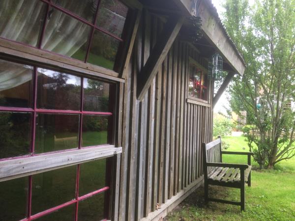 East Sussex cabin B&B, South Downs, England