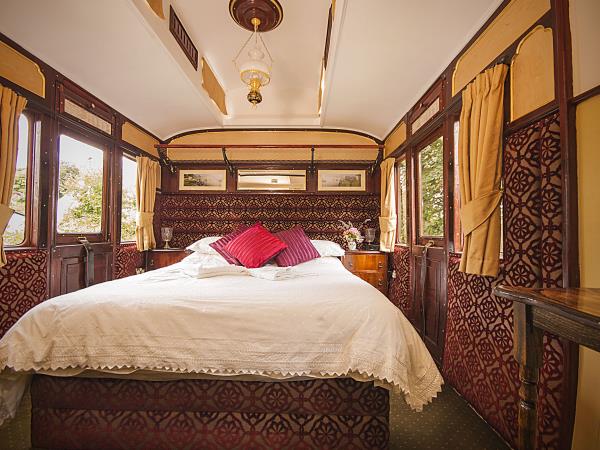 Cornwall railway carriage self catering, England