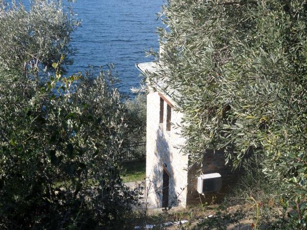 Holiday house and yoga retreat venue, Lefokastro Greece