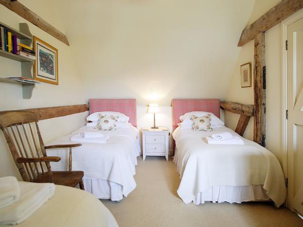 South Downs cottages, sleeps 6, England