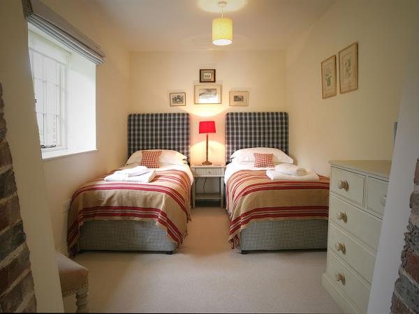 South Downs cottages, sleeps 6, England