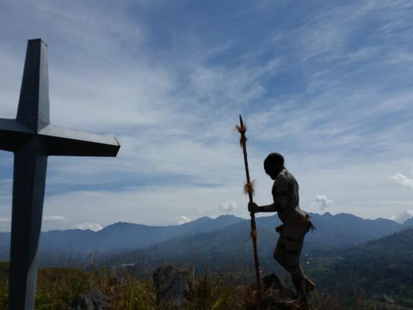 Papua New Guinea holiday, Tribes & Traditions