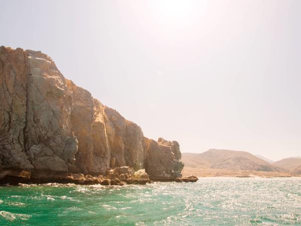 Holiday in Oman, Bedouin and fjords of Musandam