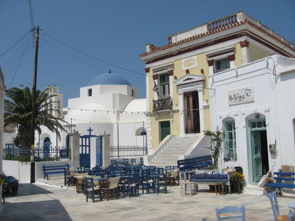 Greek island hiking holiday in Serifos