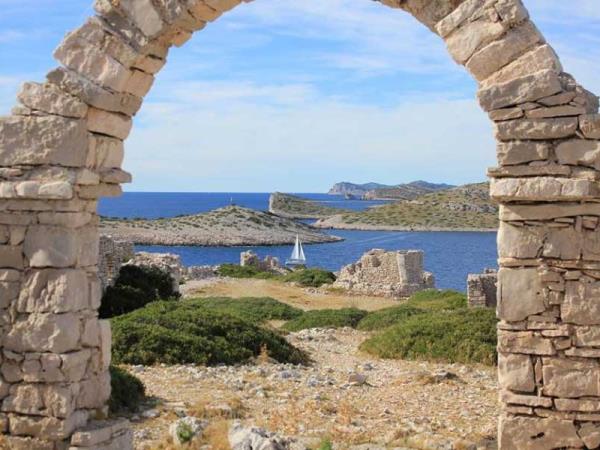 Sailing skills holiday in Croatia