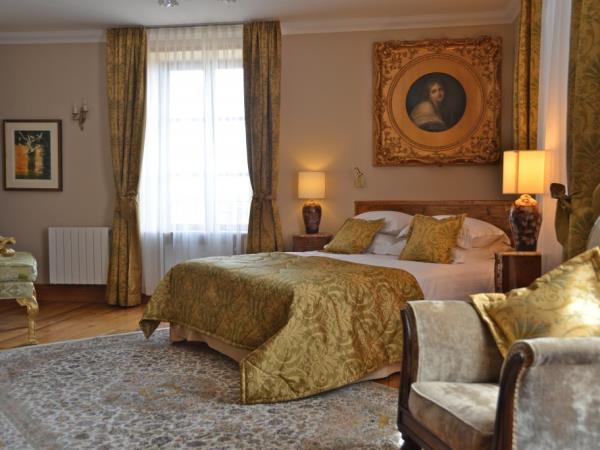 France walking and gastronomy holiday