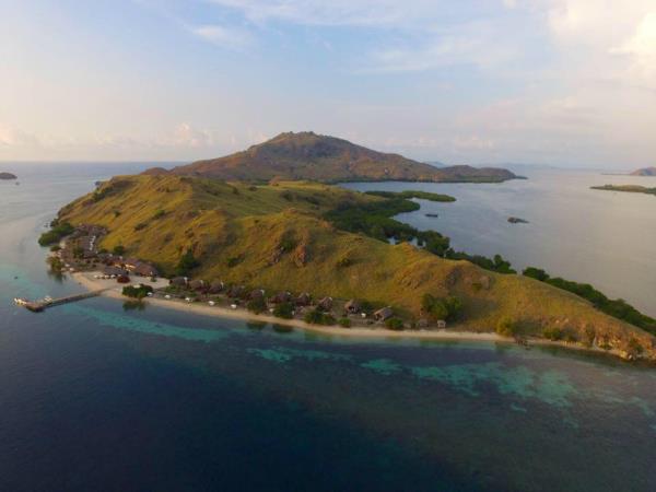 Dive in Komodo and Flores Land Adventure